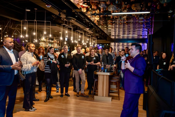 OutPro Chicago - 360 CHICAGO Observatory